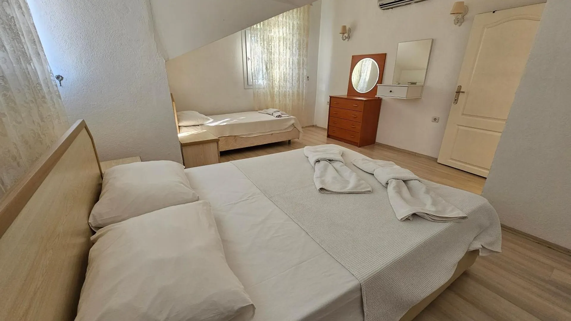 Kekik Azure Homes Oeluedeniz Fethiye